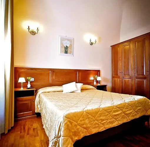 Πανσιόν Relais Cavour 4*