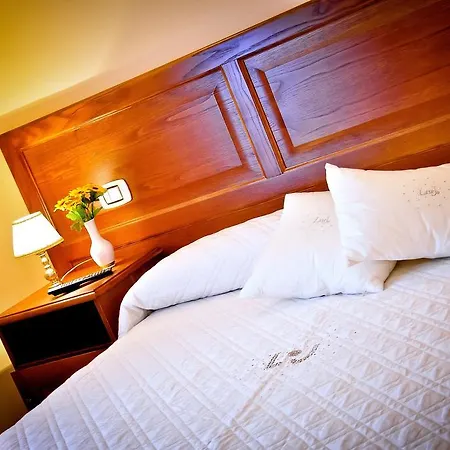 Relais Cavour Konukevi Roma