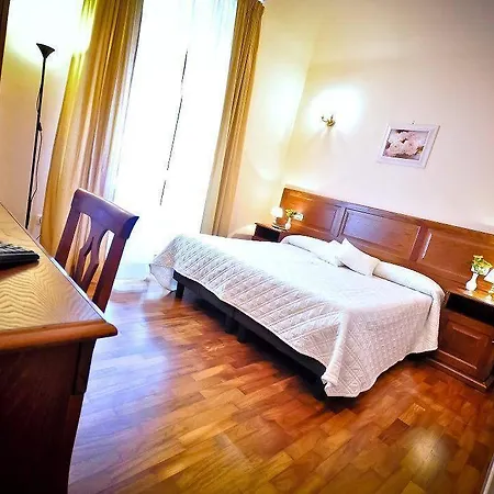 Konukevi Relais Cavour Roma