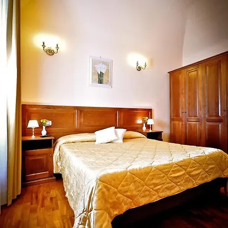 בית הארחה Relais Cavour 4*
